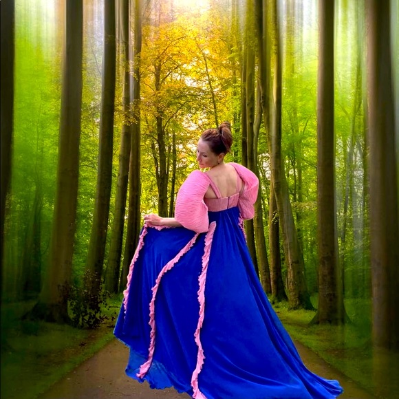 Gorgeous dress in blue and pink color - Picture 3 of 6